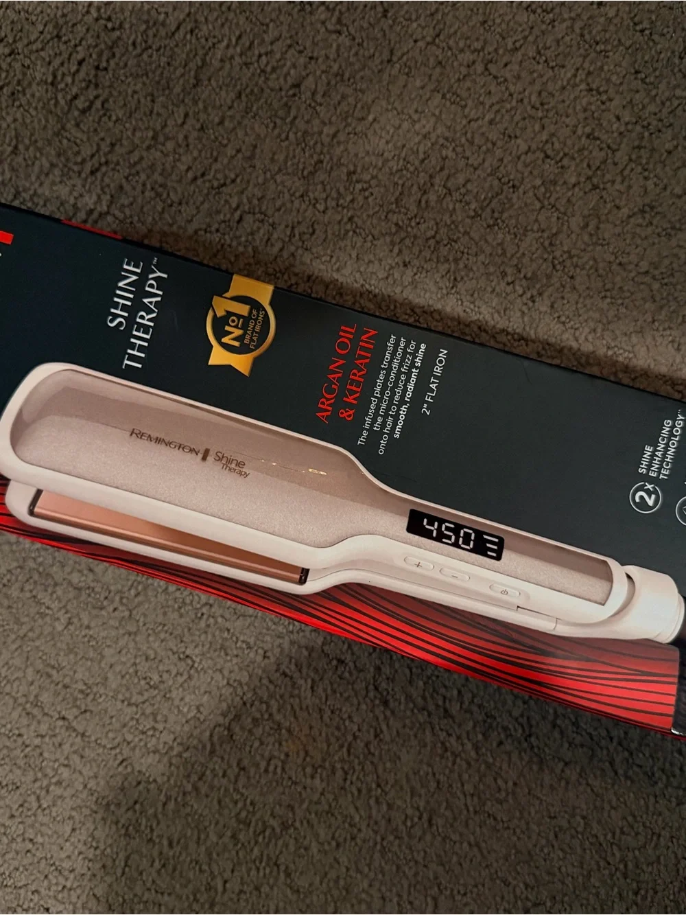 Remington White and Rose Gold Shine Therapy Flat Iron